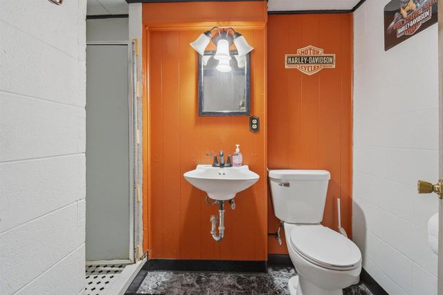 114 WALLACE STREET, Combined Locks, WI 54113