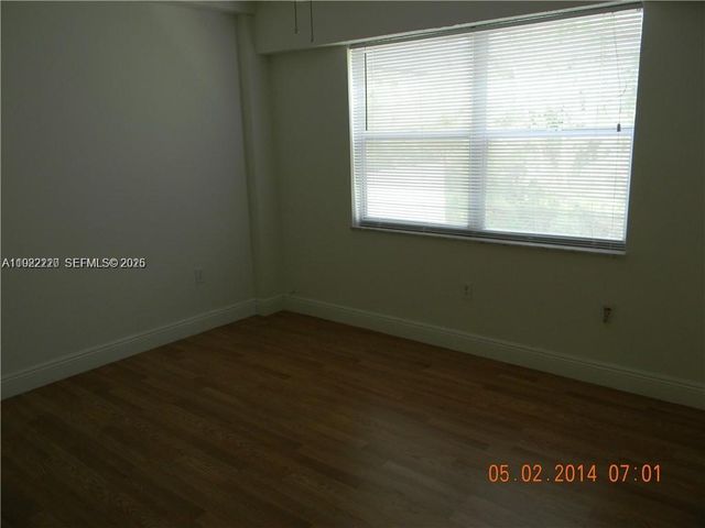 16508 NE 26th Ave 502, North Miami Beach, FL 33160