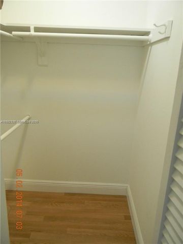 16508 NE 26th Ave 502, North Miami Beach, FL 33160