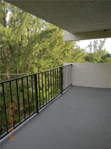 16508 NE 26th Ave 502, North Miami Beach, FL 33160