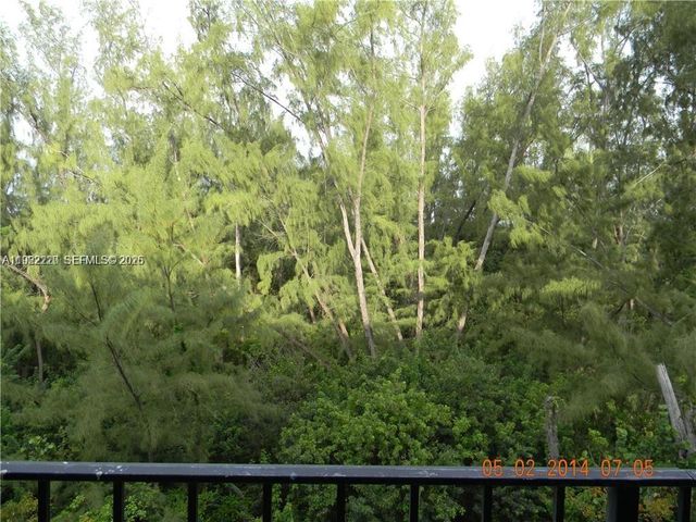 16508 NE 26th Ave 502, North Miami Beach, FL 33160