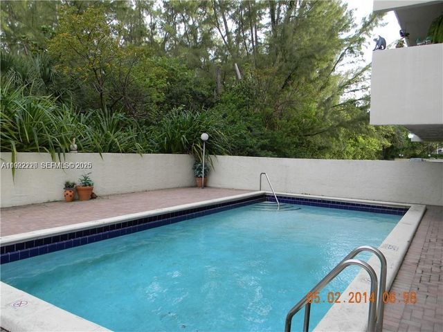 16508 NE 26th Ave 502, North Miami Beach, FL 33160