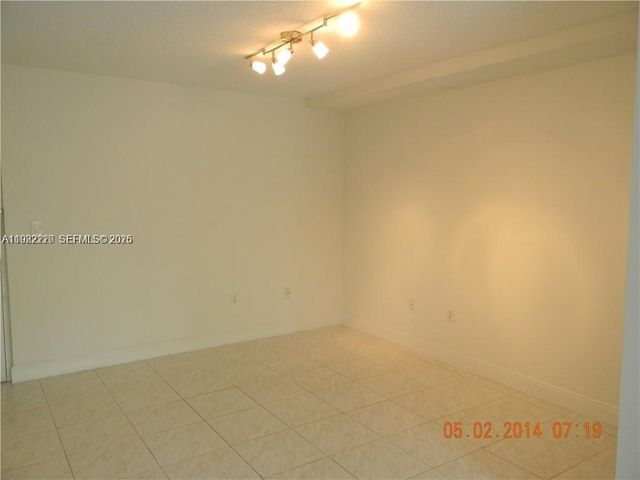 16508 NE 26th Ave 502, North Miami Beach, FL 33160