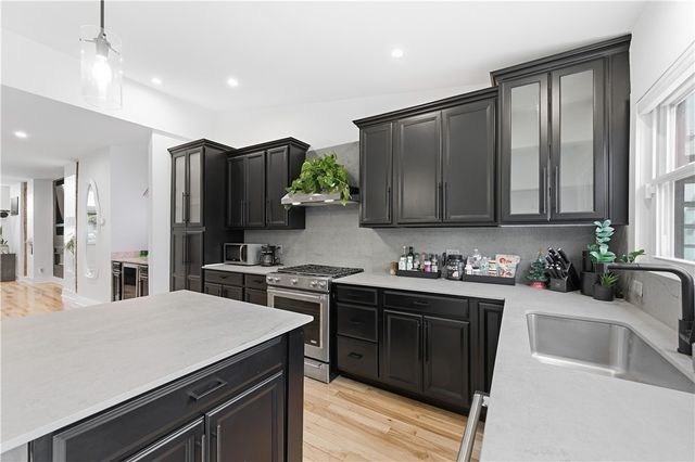 134 Southern Ave, Mt Washington, PA 15211