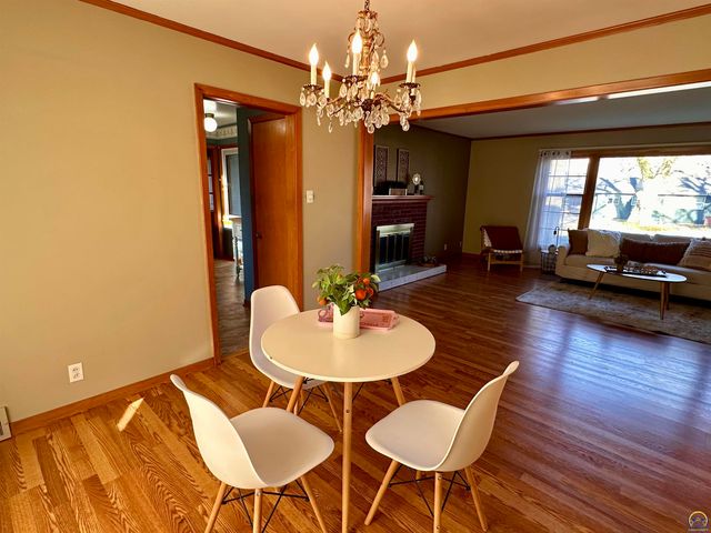 1305 SW Ward PKY, Topeka, KS 66604