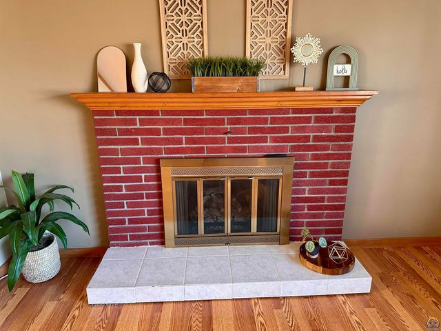 1305 SW Ward PKY, Topeka, KS 66604