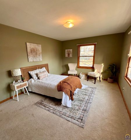 1305 SW Ward PKY, Topeka, KS 66604