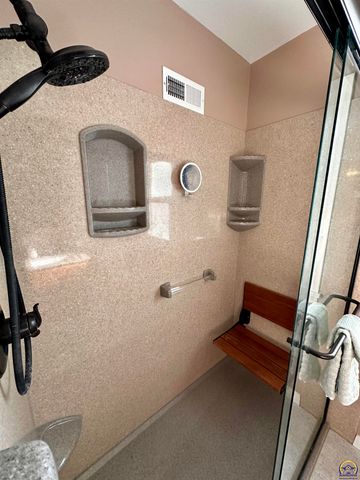 1305 SW Ward PKY, Topeka, KS 66604