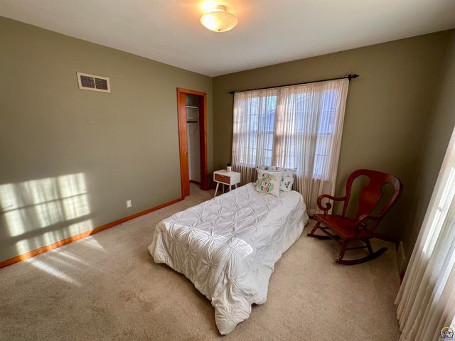 1305 SW Ward PKY, Topeka, KS 66604