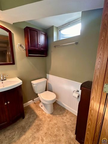 1305 SW Ward PKY, Topeka, KS 66604