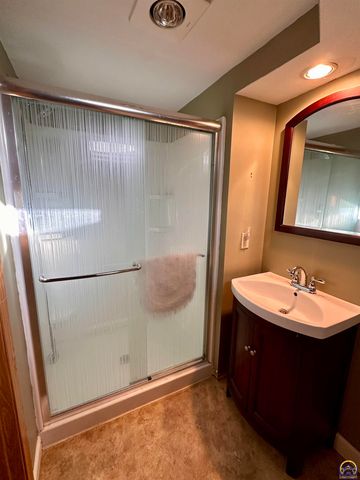 1305 SW Ward PKY, Topeka, KS 66604