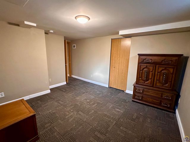 1305 SW Ward PKY, Topeka, KS 66604