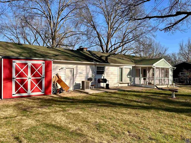 1305 SW Ward PKY, Topeka, KS 66604