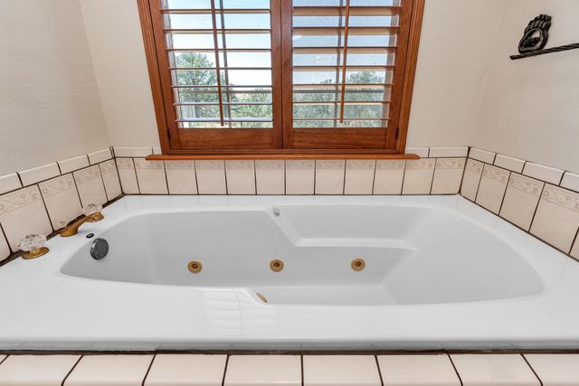 42802 Woodmar Drive, Coarsegold, CA 93614