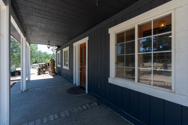 42802 Woodmar Drive, Coarsegold, CA 93614