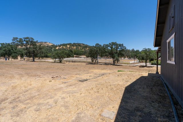 42802 Woodmar Drive, Coarsegold, CA 93614