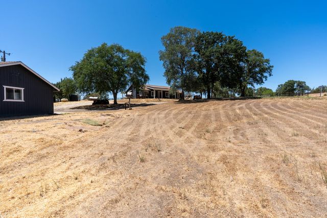 42802 Woodmar Drive, Coarsegold, CA 93614