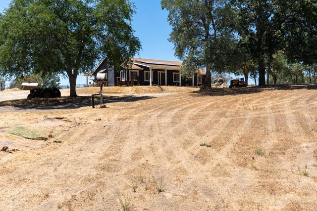 42802 Woodmar Drive, Coarsegold, CA 93614