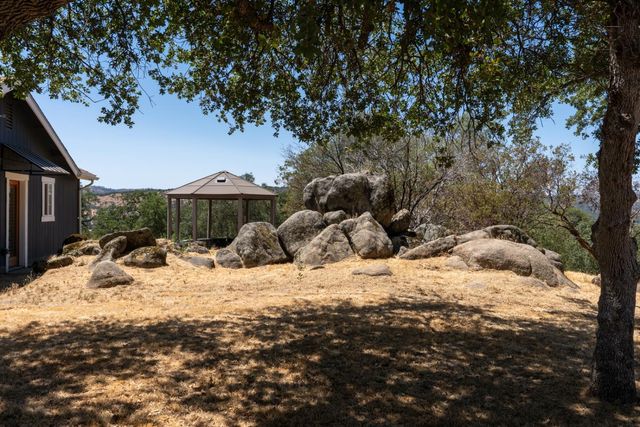 42802 Woodmar Drive, Coarsegold, CA 93614