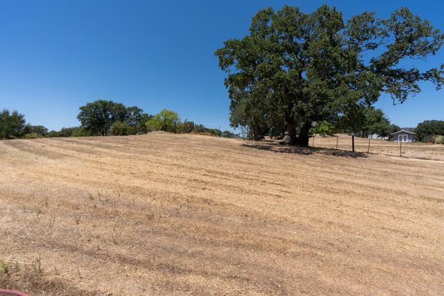 42802 Woodmar Drive, Coarsegold, CA 93614