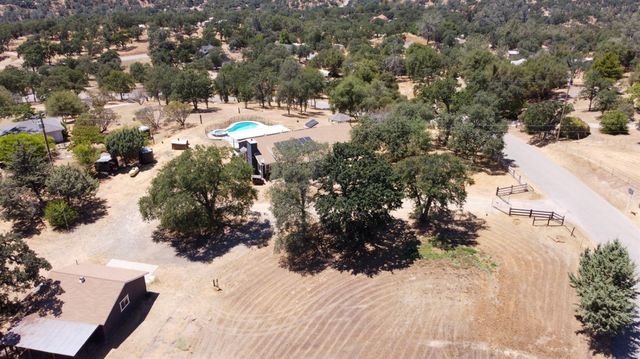 42802 Woodmar Drive, Coarsegold, CA 93614