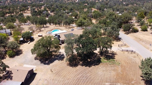 42802 Woodmar Drive, Coarsegold, CA 93614