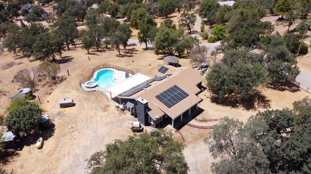 42802 Woodmar Drive, Coarsegold, CA 93614