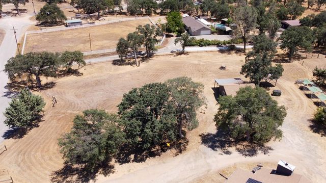 42802 Woodmar Drive, Coarsegold, CA 93614