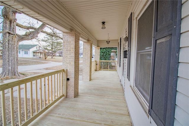 432 E Market Street, Warrensburg, MO 64093