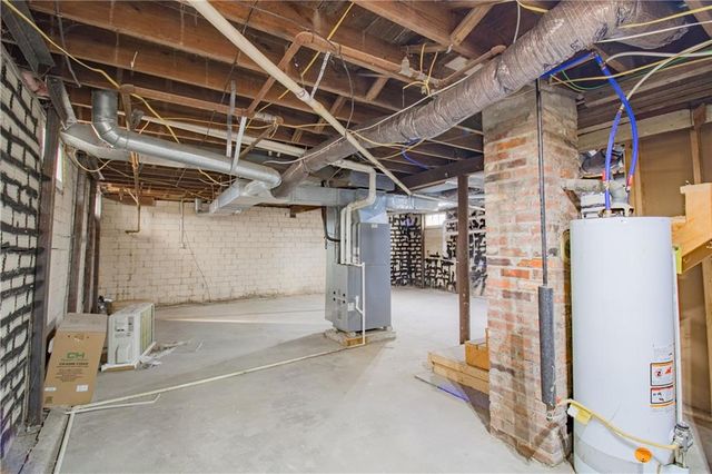 432 E Market Street, Warrensburg, MO 64093