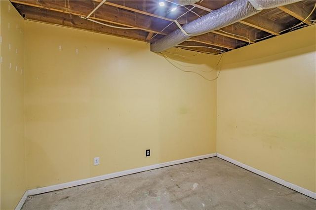 432 E Market Street, Warrensburg, MO 64093