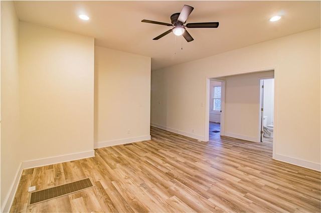 432 E Market Street, Warrensburg, MO 64093