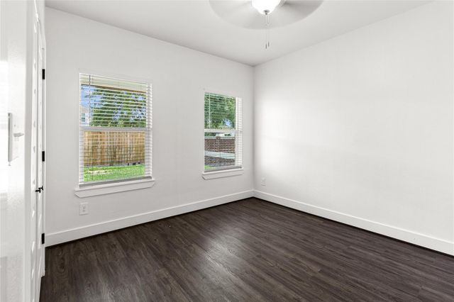 2204 Hoskins Drive, Houston, TX 77080