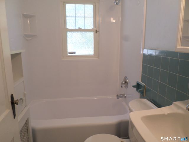 200 Highland Avenue, Hamden, CT 06518