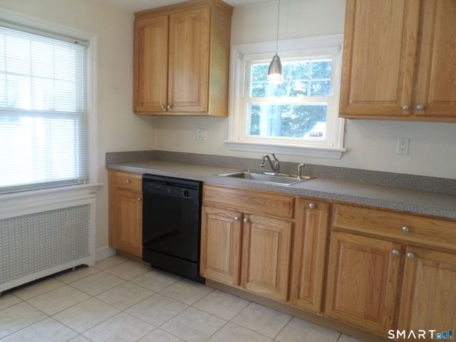 200 Highland Avenue, Hamden, CT 06518