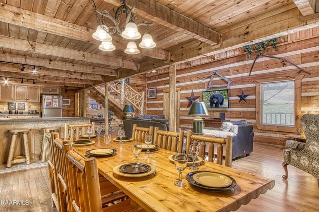 1515 Bluff Ridge Rd, Sevierville, TN 37876
