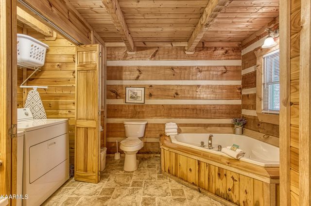 1515 Bluff Ridge Rd, Sevierville, TN 37876