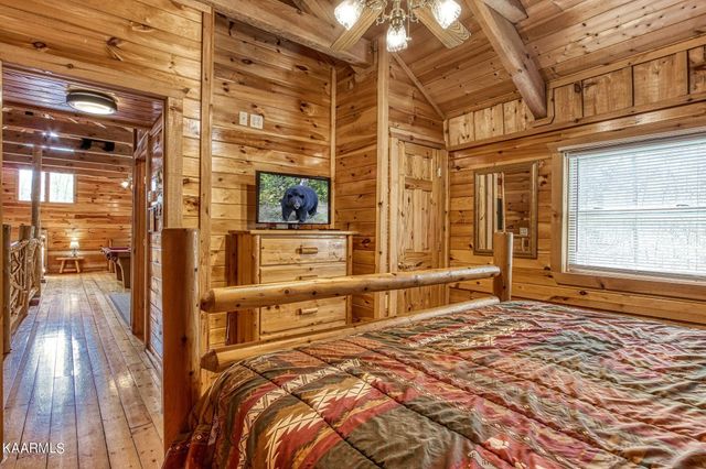 1515 Bluff Ridge Rd, Sevierville, TN 37876