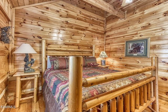 1515 Bluff Ridge Rd, Sevierville, TN 37876