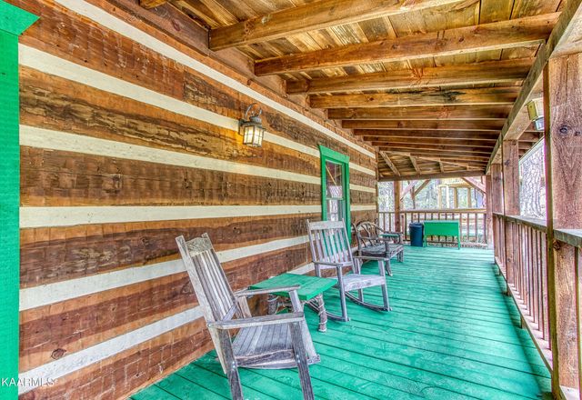 1515 Bluff Ridge Rd, Sevierville, TN 37876