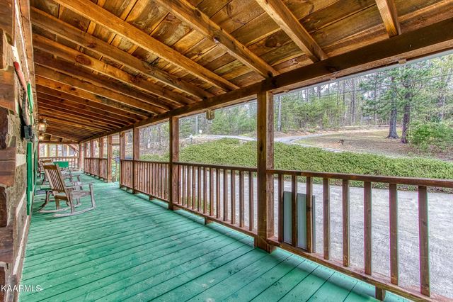 1515 Bluff Ridge Rd, Sevierville, TN 37876