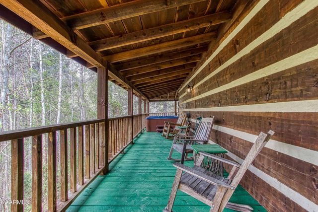 1515 Bluff Ridge Rd, Sevierville, TN 37876
