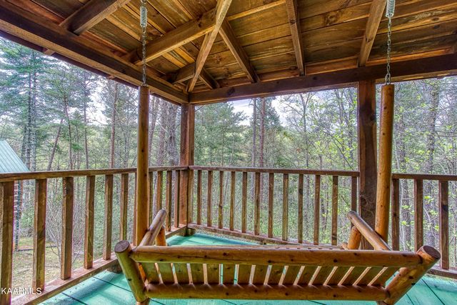 1515 Bluff Ridge Rd, Sevierville, TN 37876