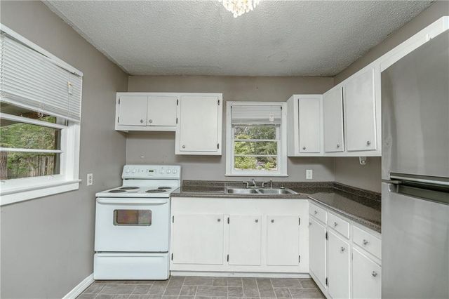 100 Esplanade Avenue, Mobile, AL 36606