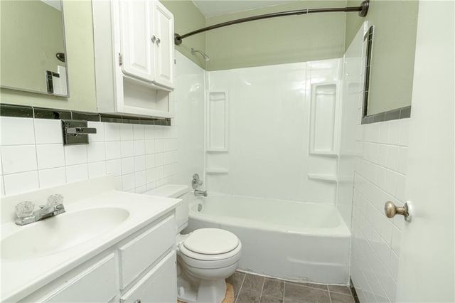 100 Esplanade Avenue, Mobile, AL 36606