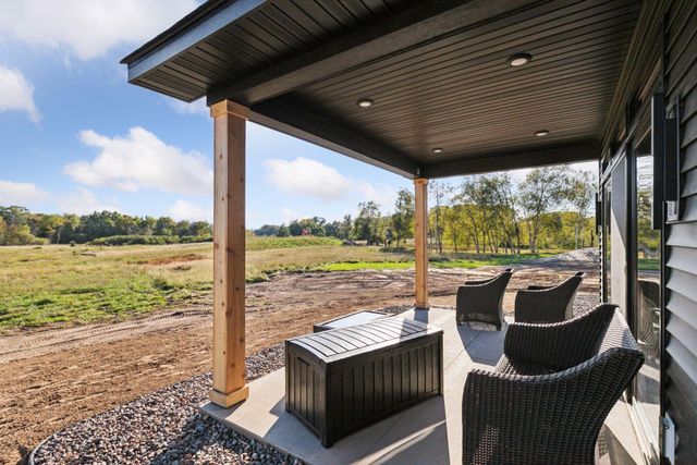 21800 Luan Drive NE, East Bethel, MN 55011