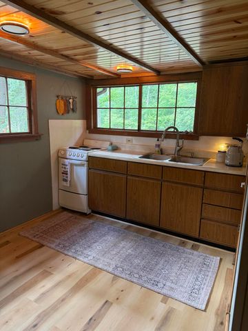 252 W Lake Drive, Cherry Grove Twp, MI 49601