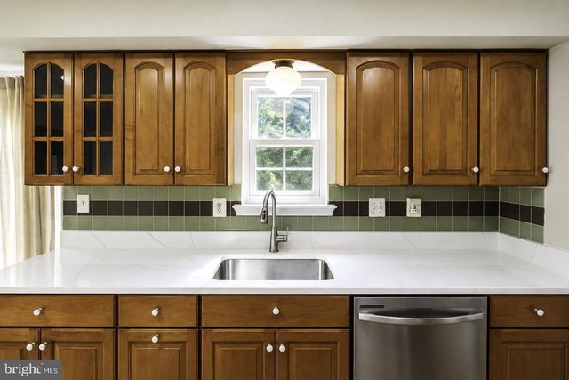 15025 TIMBERLAKE DR, Silver Spring, MD 20905