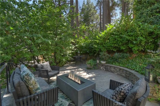 244 Corona Circle, Lake Arrowhead, CA 92352