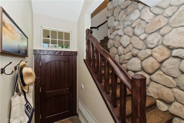 244 Corona Circle, Lake Arrowhead, CA 92352